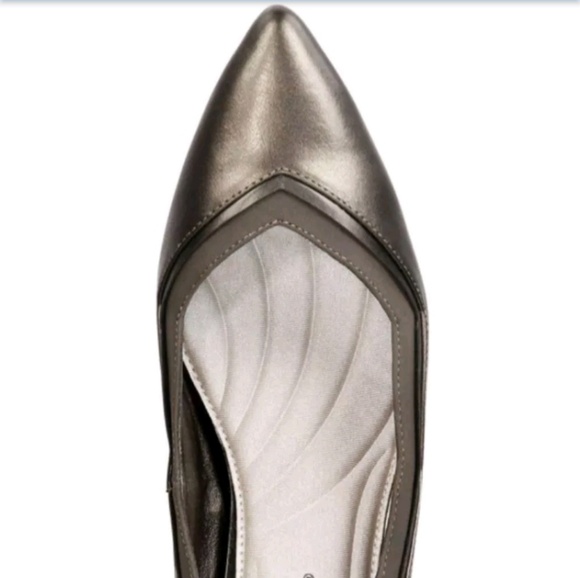 ** EASY STREET Pewter KIM w PATENT DETAILING Pumps - Picture 3 of 8
